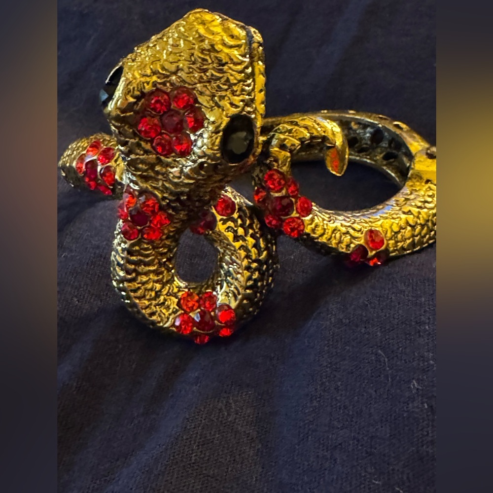 VTG Gold Snake Bracelet with Red Crystals - Picture 3 of 9